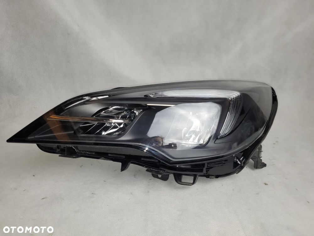 OPEL ASTRA V LIFT- LAMPA LAMPY PRZEDNIE PRZÓD - 2
