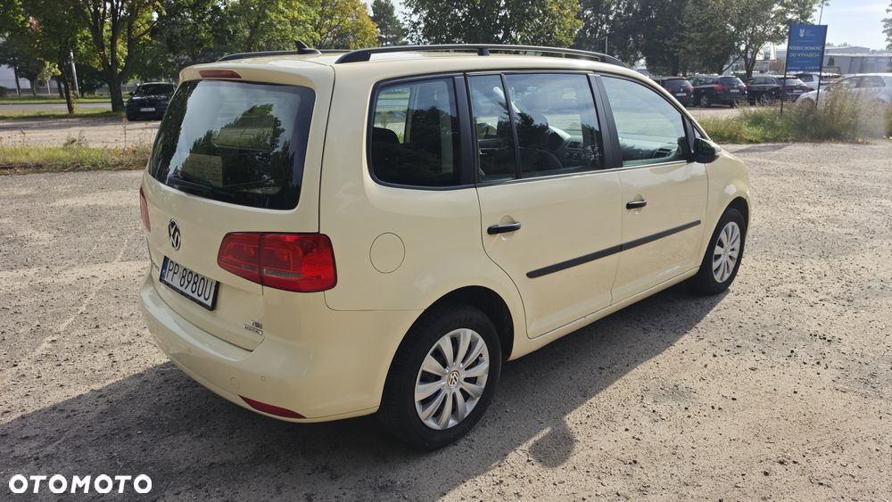 Volkswagen Touran - 5