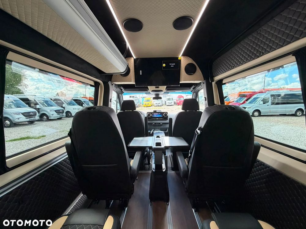 Mercedes-Benz Sprinter 319 - 16