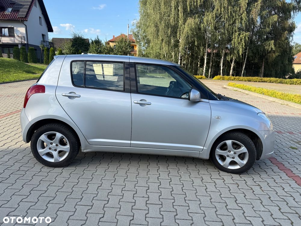 Suzuki Swift 1.3 GS / Premium 4WD - 3
