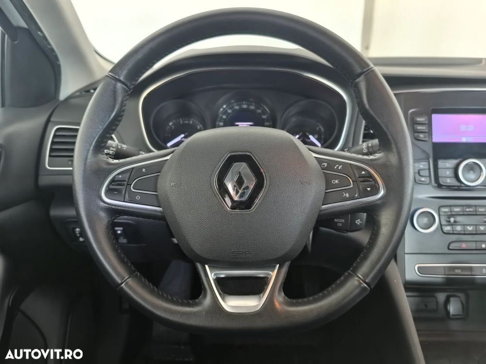 Renault Megane TCe 140 GPF Life - 13