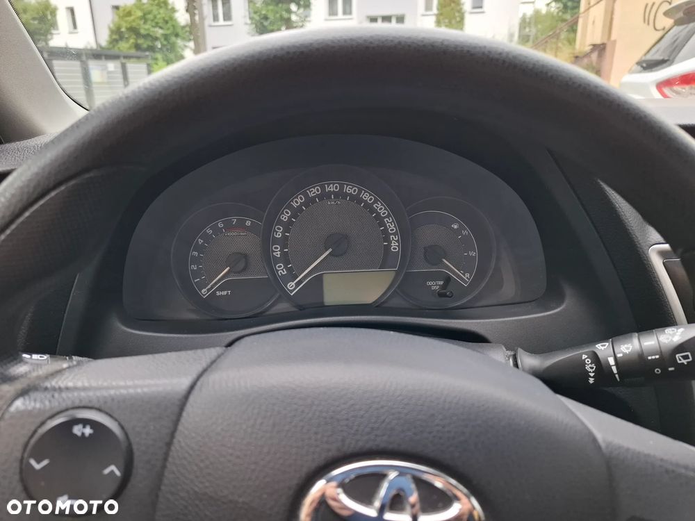 Toyota Auris 1.33 VVT-i Active - 5