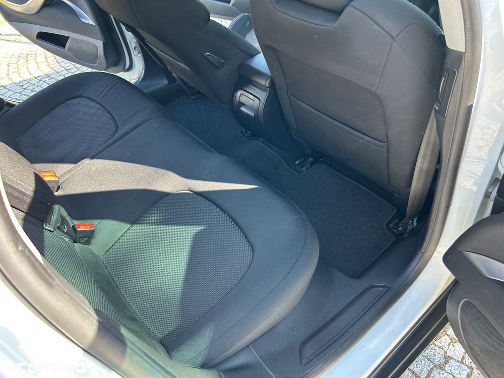 Citroën C5 e-HDi 115 EGS6 FAP Selection - 23
