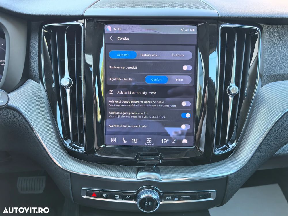 Volvo XC 60 T6 AWD Recharge Plus Dark - 23