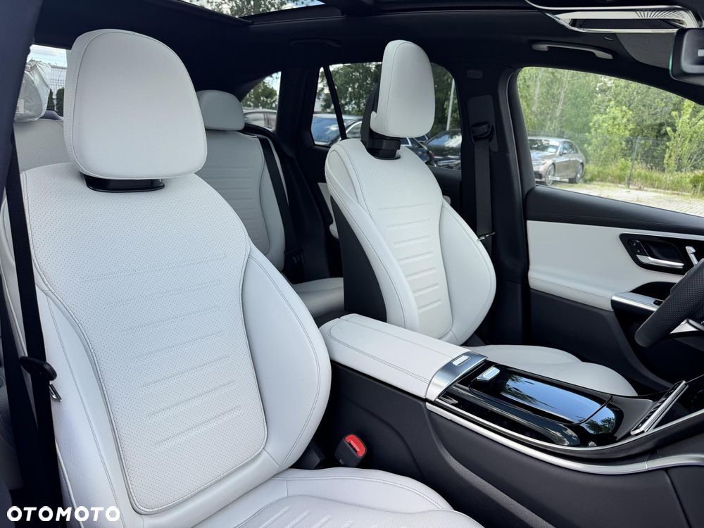 Mercedes-Benz GLC 300 d mHEV 4-Matic AMG Line - 13