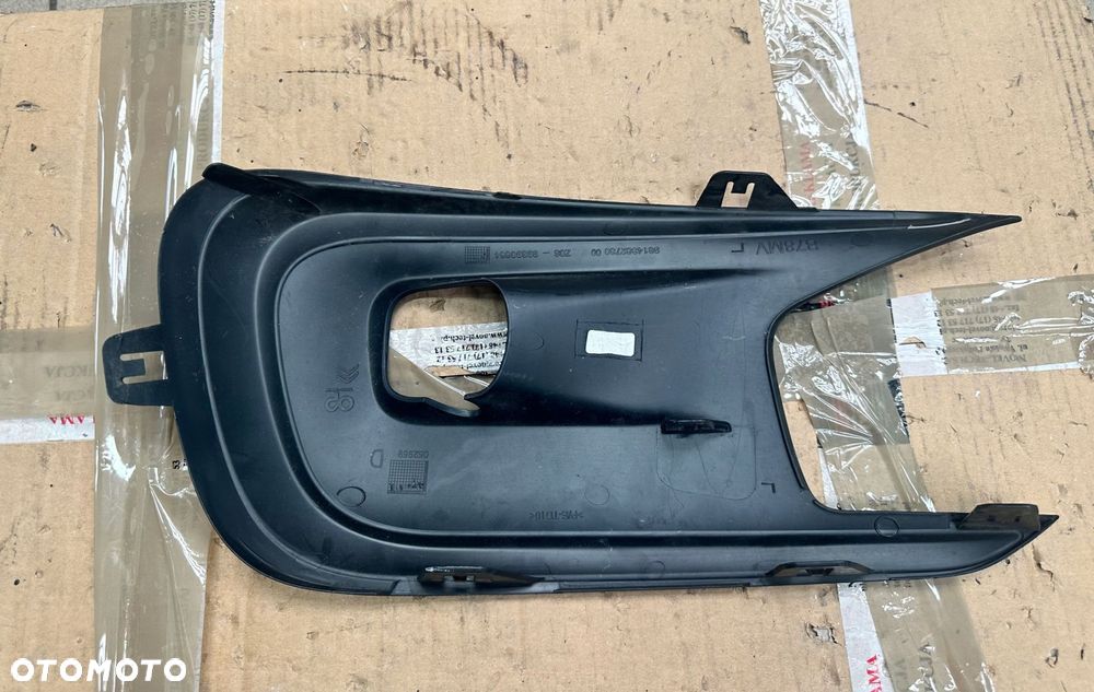 kratka ramka zderzaka halogenu prawa citroen c4 picasso ii 2 9814362780 - 5