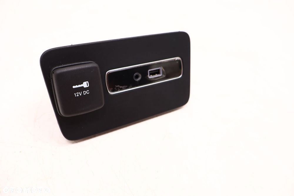 ALFA ROMEO GIULIA GNIAZDO USB 156118209 - 3