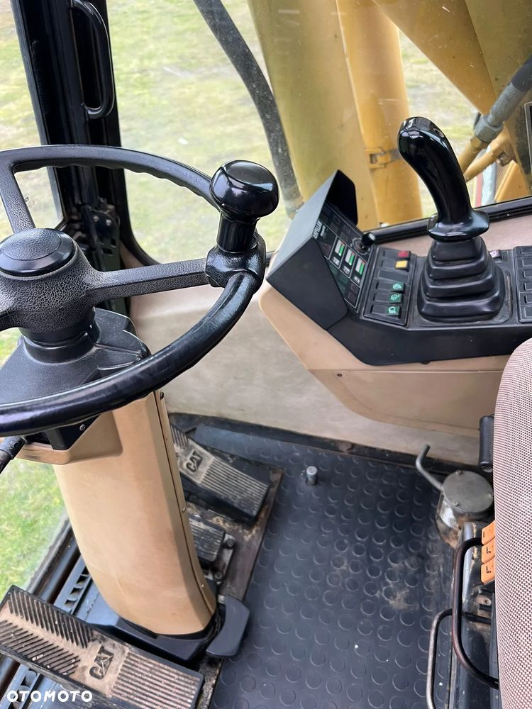 Caterpillar M312 - 3