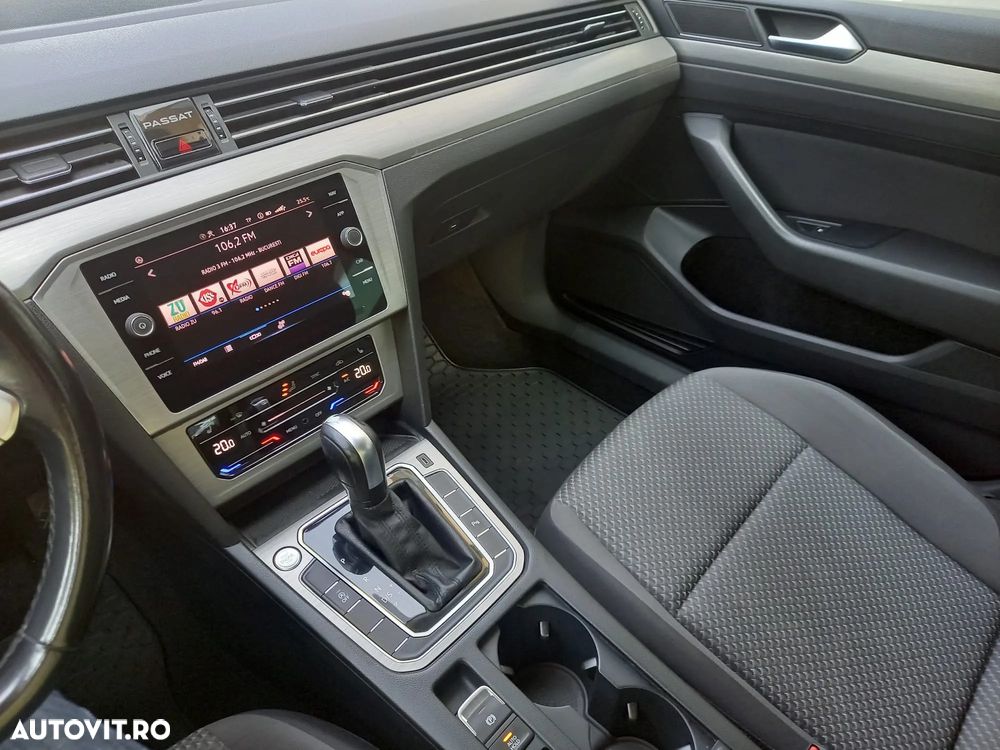 Volkswagen Passat - 18