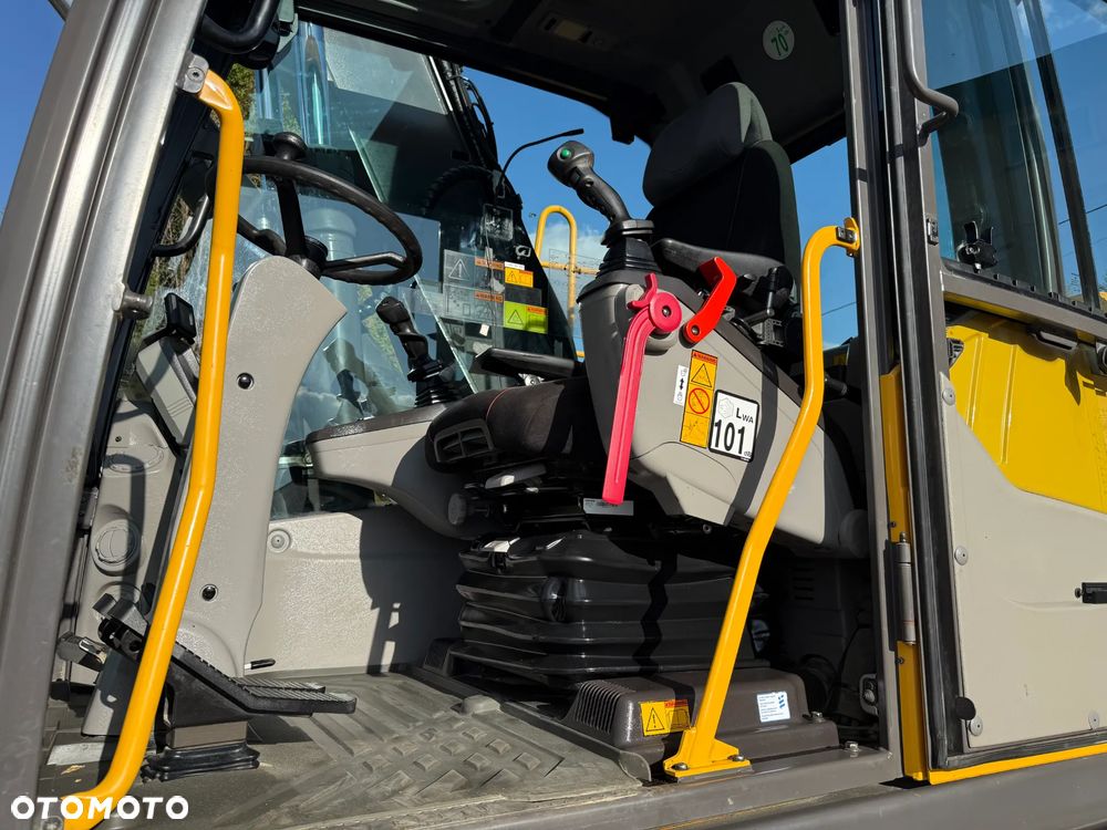 Volvo EW160D - 17