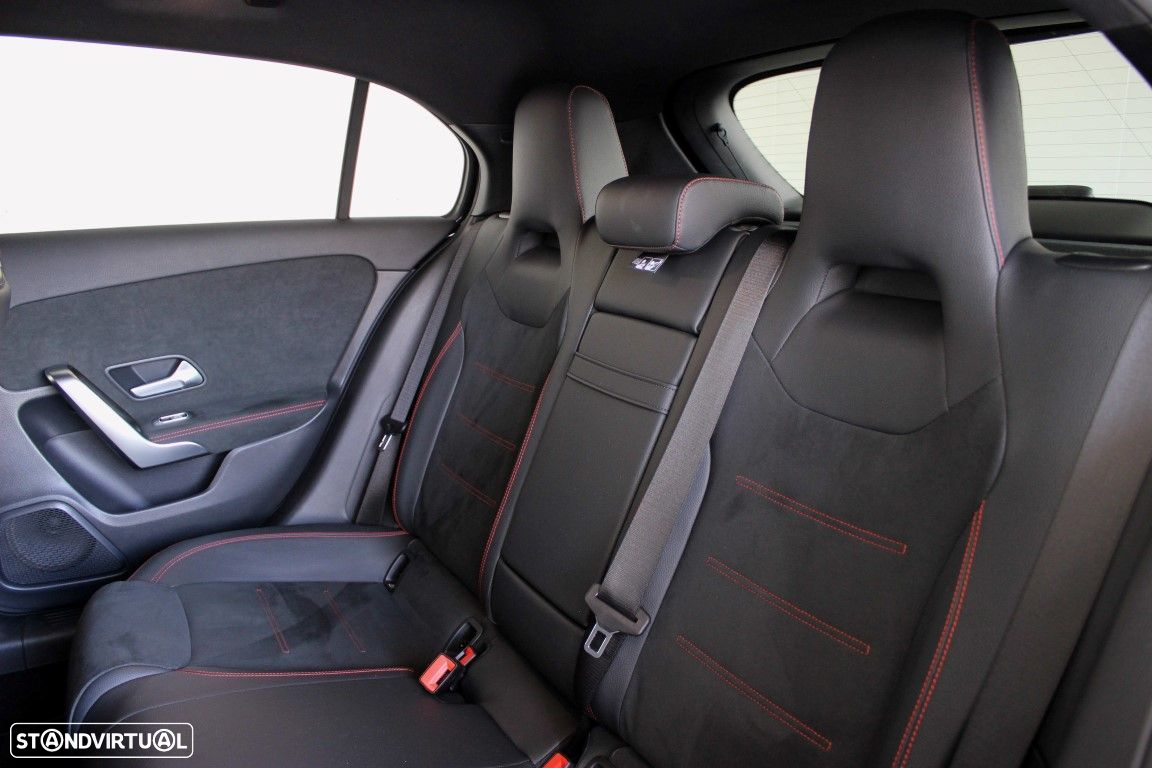 Mercedes-Benz A 250 e AMG Line - 10