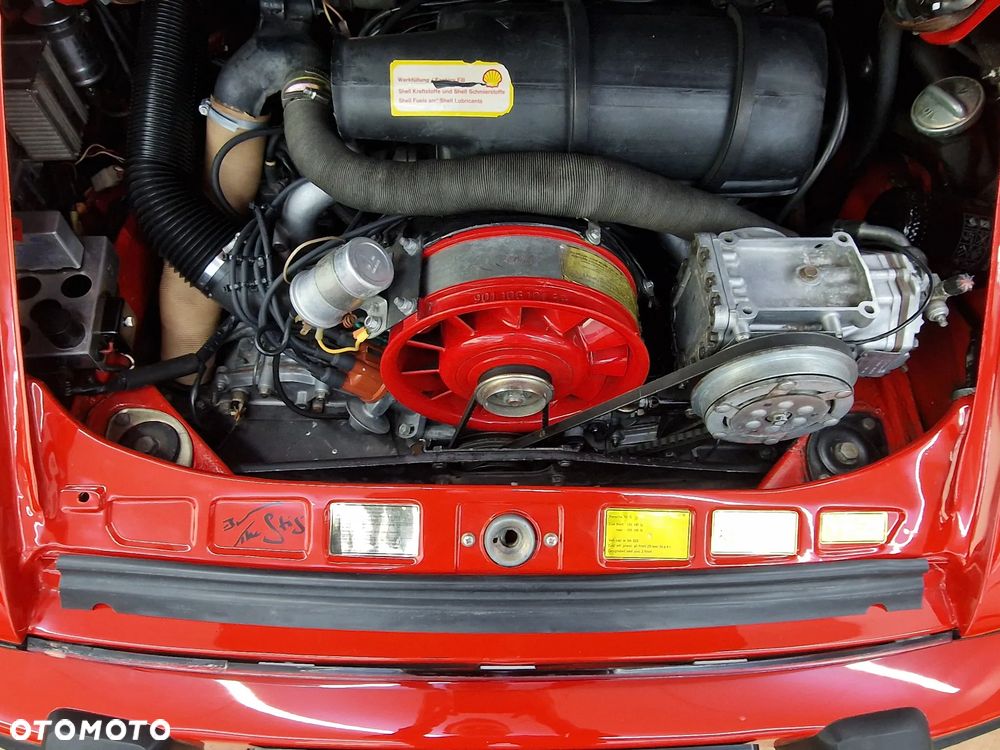 Porsche 911 - 24