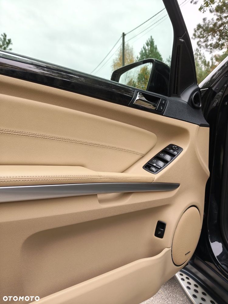 Mercedes-Benz GL 350 CDI BlueEff - 26