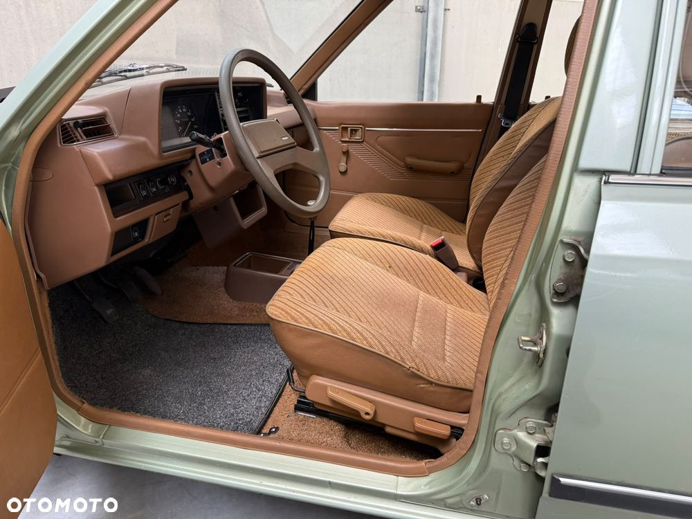 Mazda 323 - 17