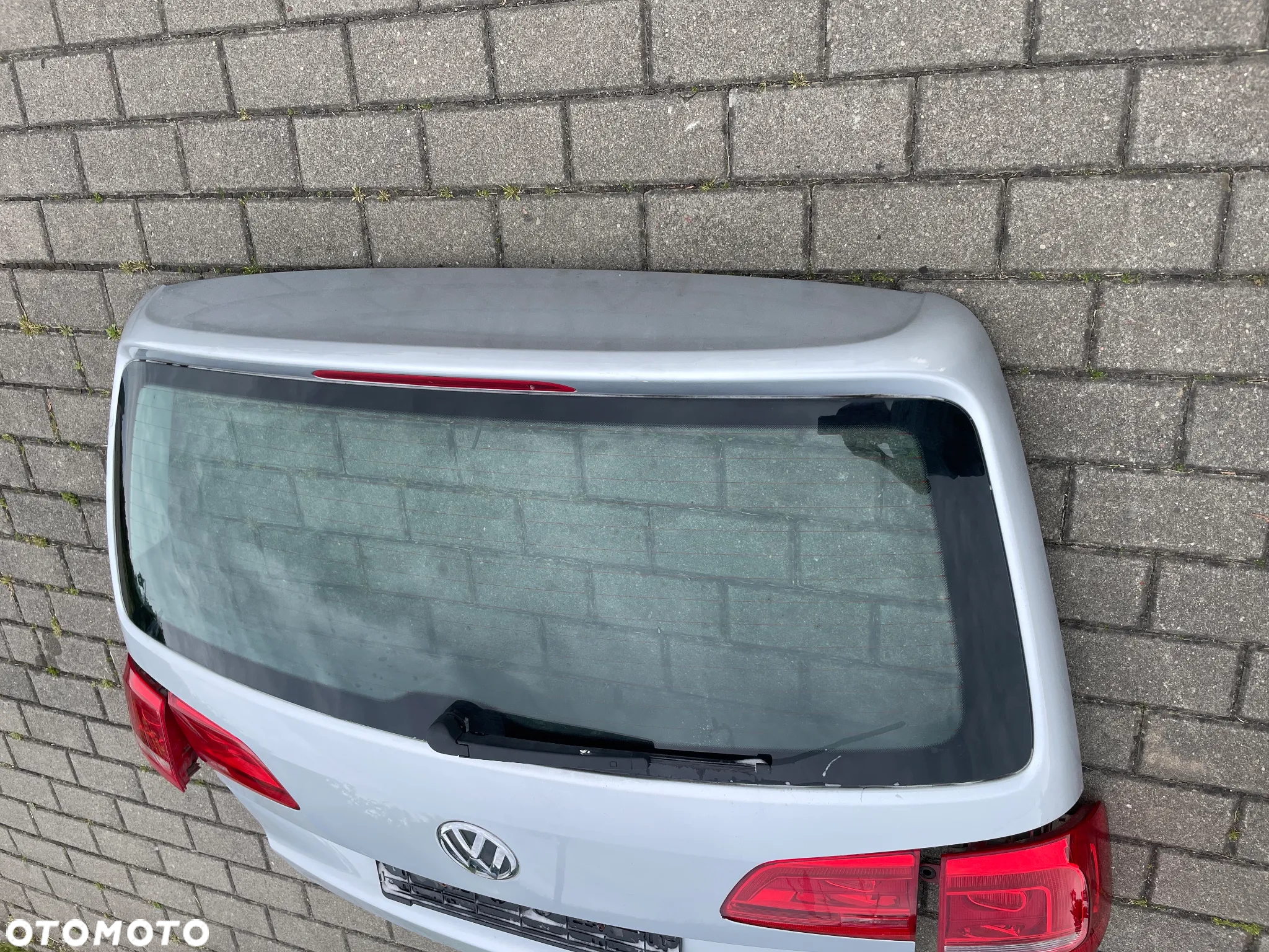 VW TOURAN II 10-15 tył tylna klapa lampa lewa prawa LA7W kompletna kamera - 4