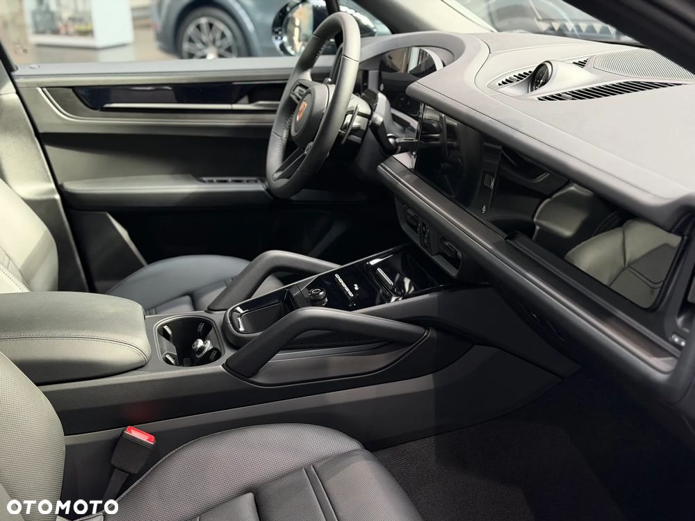 Porsche Cayenne Black Edition - 25