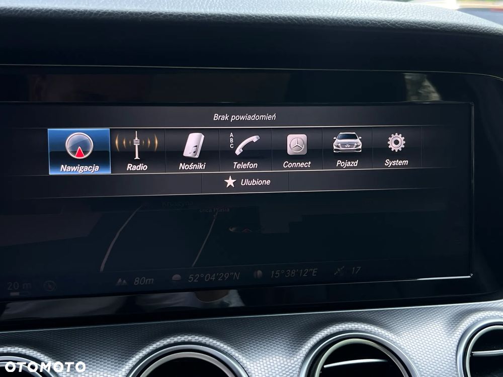 Mercedes-Benz Klasa E 220 d 9G-TRONIC - 29