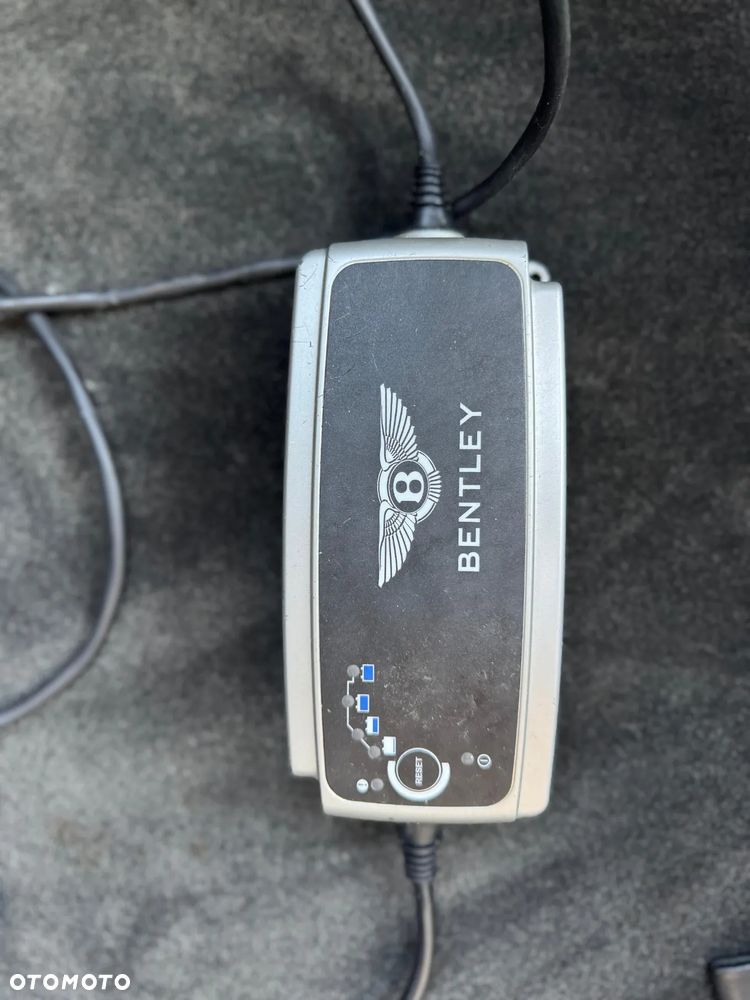 Bentley Flying Spur - 37