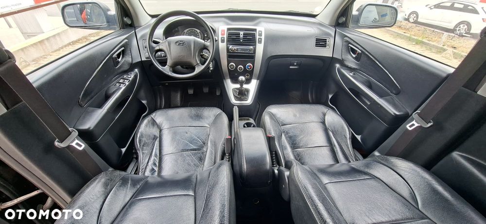 Hyundai Tucson 2.0 2WD GLS - 10