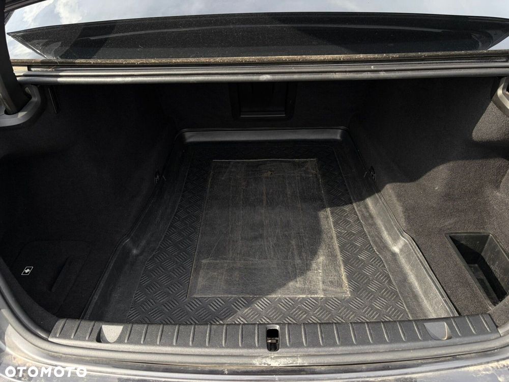 BMW Seria 7 - 35