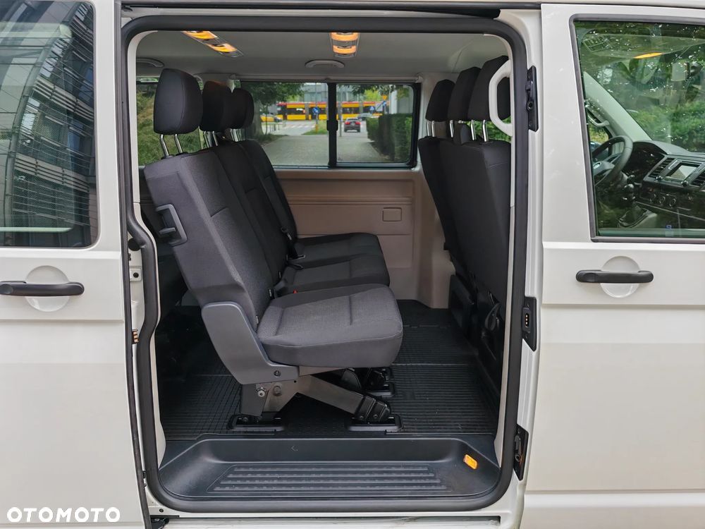 Volkswagen Caravelle - 19