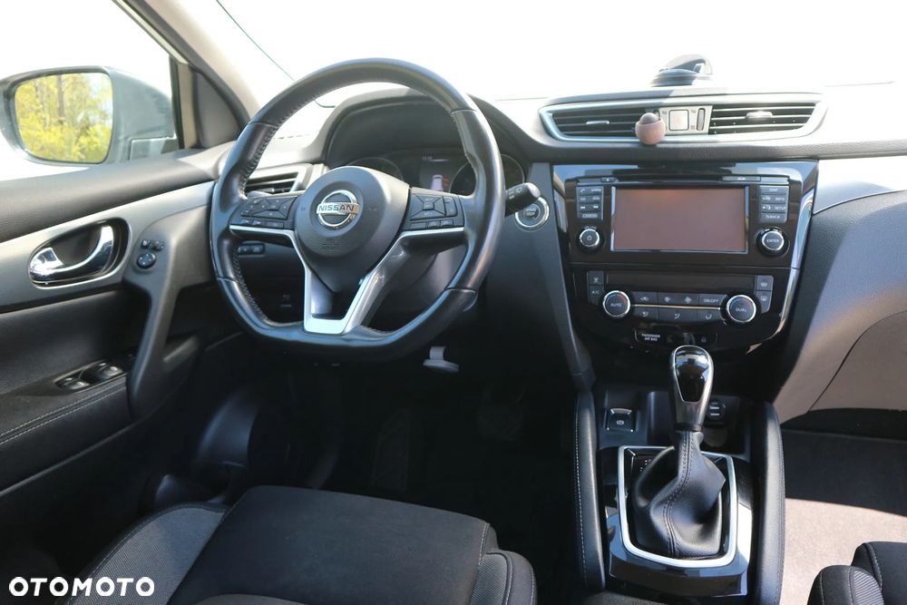 Nissan Qashqai 1.2 DIG-T N-Connecta Xtronic - 25