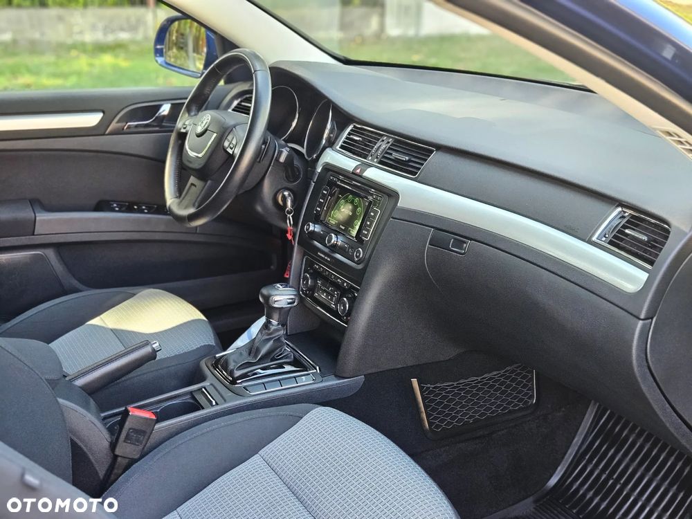 Skoda Superb 2.0 TSI Comfort DSG - 19