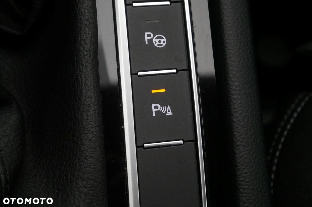 Volkswagen Passat 2.0 TSI Business DSG - 19