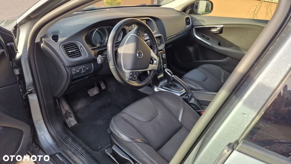 Volvo V40 D2 Geartronic Momentum - 16