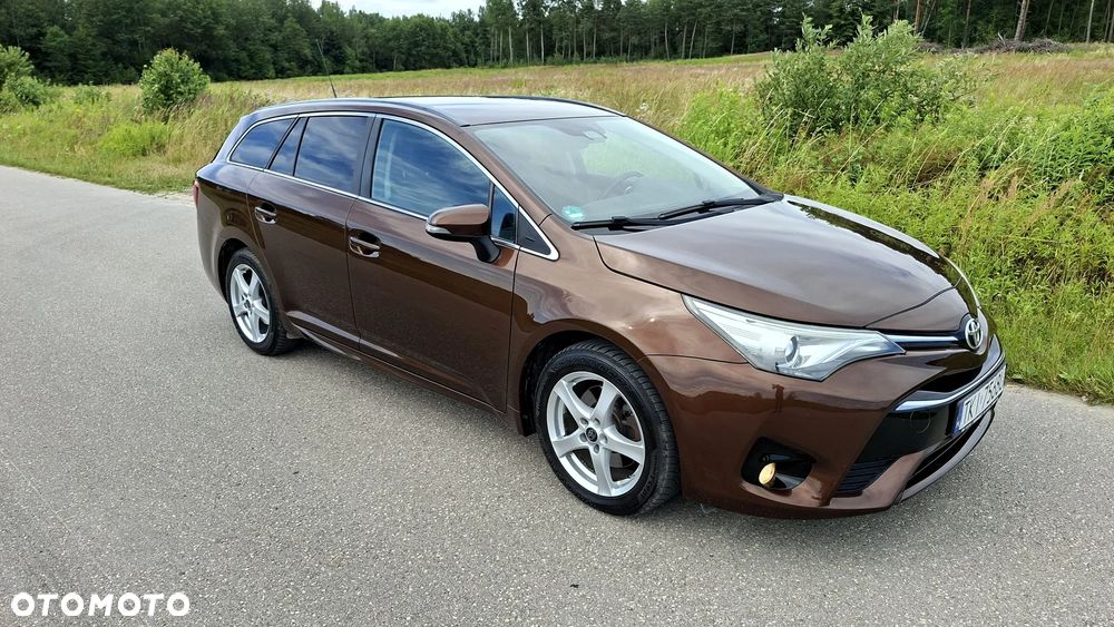 Toyota Avensis 2.0 D-4D Premium - 12
