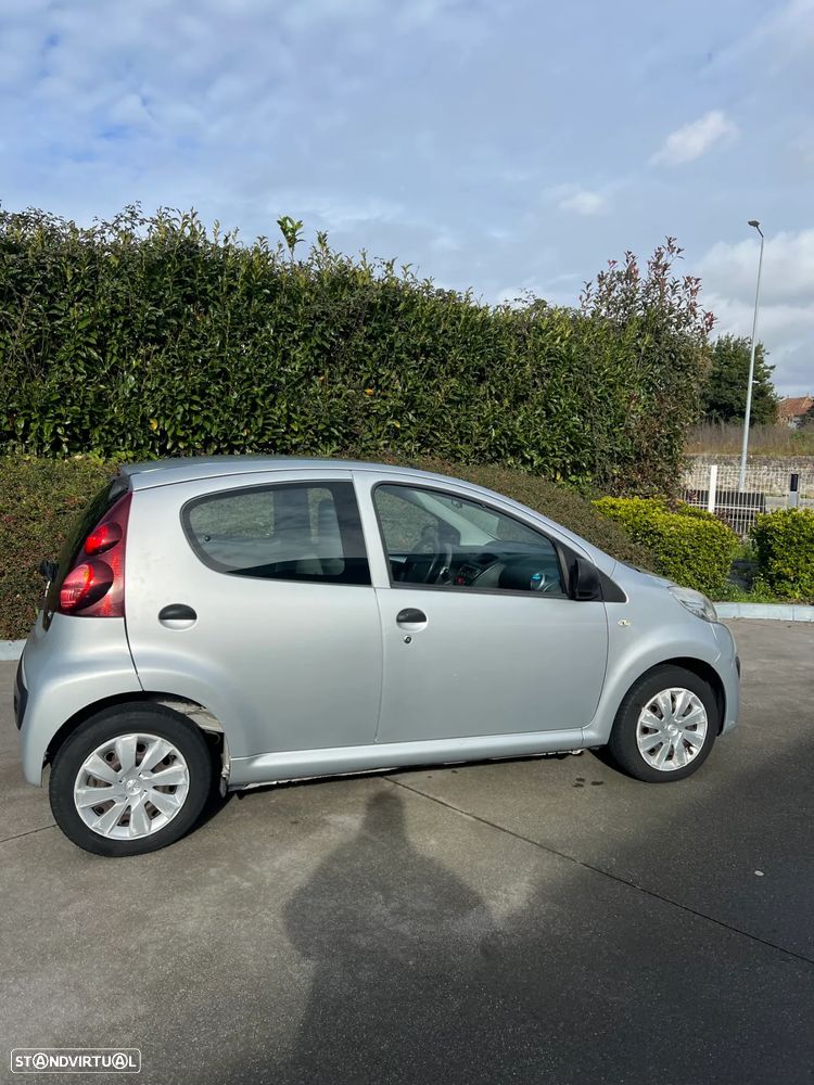 Peugeot 107 1.0 Urban - 9