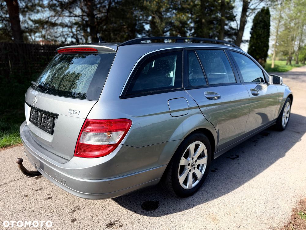 Mercedes-Benz Klasa C 200 (BlueEFFICIENCY) 7G-TRONIC Avantgarde - 4