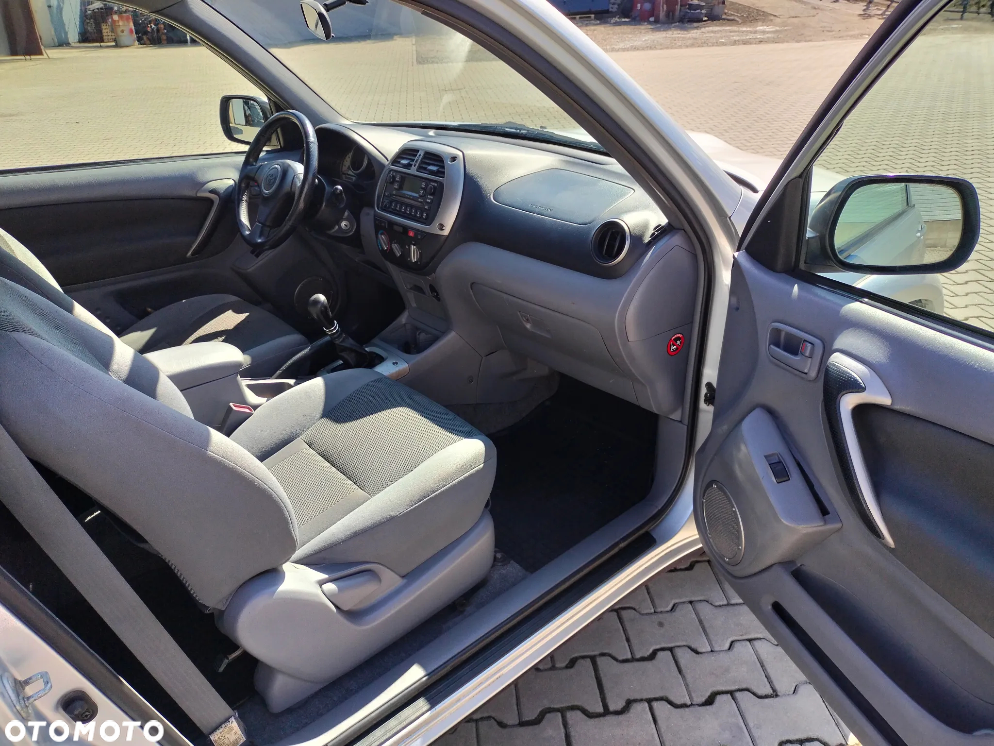 Toyota RAV4 D-4D 4x4 - 6