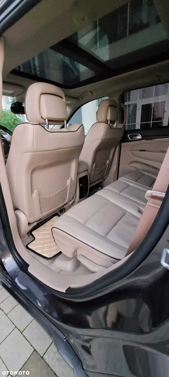 Jeep Grand Cherokee 5.7 V8 HEMI Overland - 11