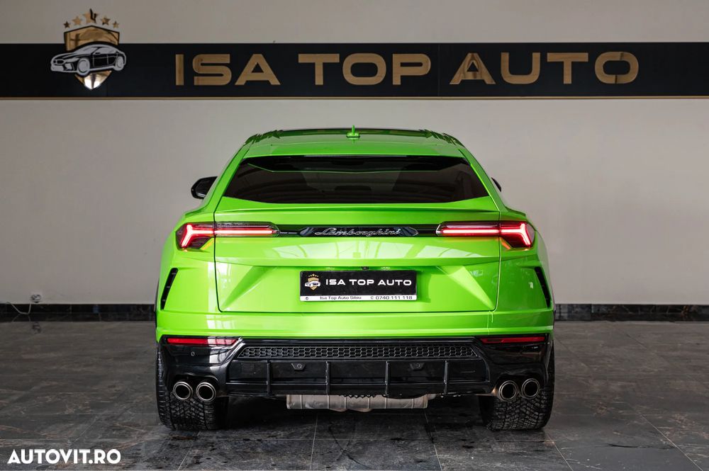 Lamborghini URUS - 38