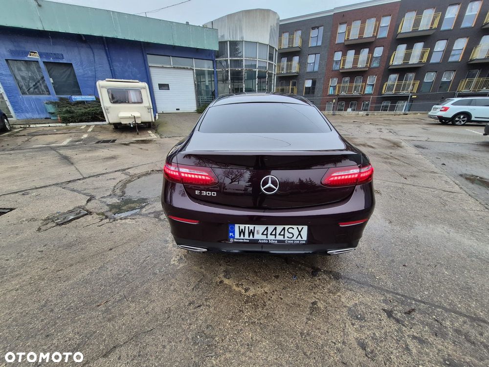 Mercedes-Benz Klasa E 300 Avantgarde - 24