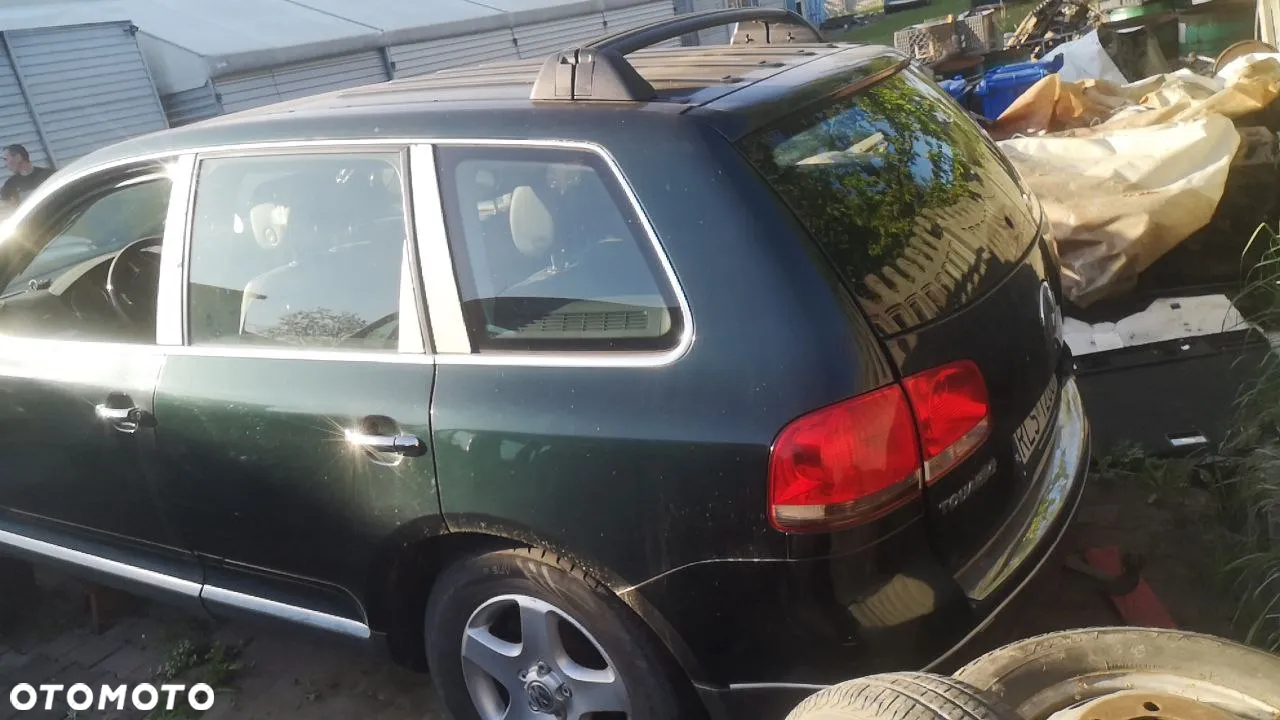 VW TOUAREG I KAROSERIA DRZWI BŁOTNIK REFLEKTOR ZDERZAK CIEMNO ZIELONY - 3
