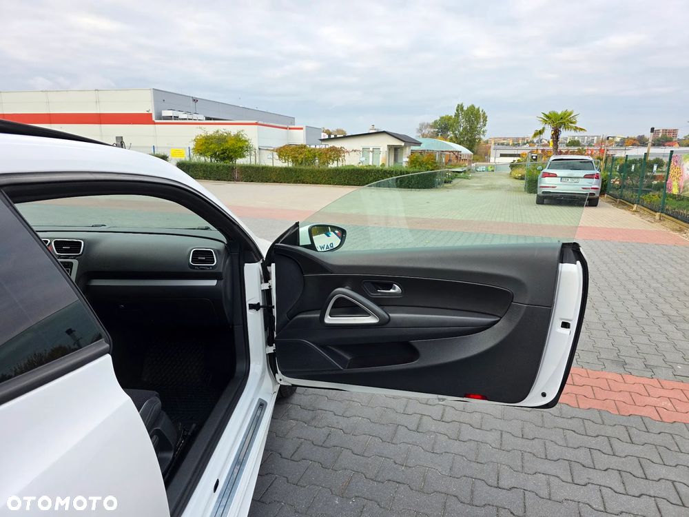 Volkswagen Scirocco 2.0 TDI Blue Motion Technologie Life - 9