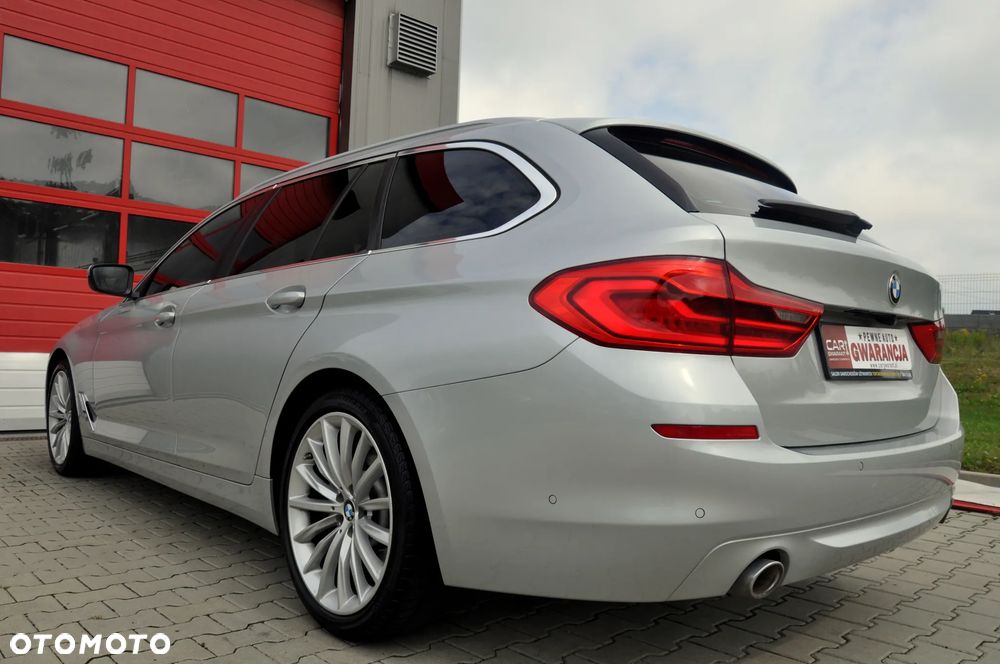 BMW Seria 5 520d xDrive - 4