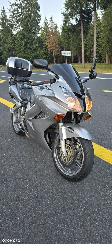 Honda VFR - 7