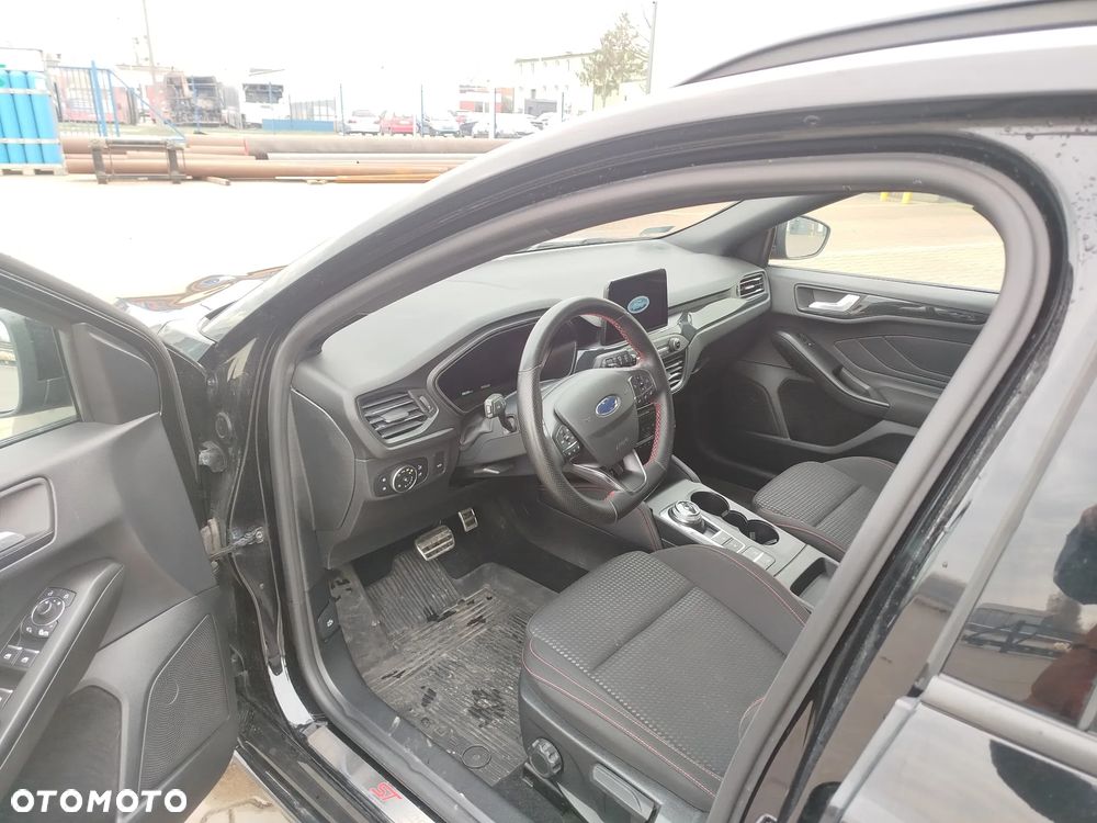 Ford Focus 1.5 EcoBoost ST-Line - 8