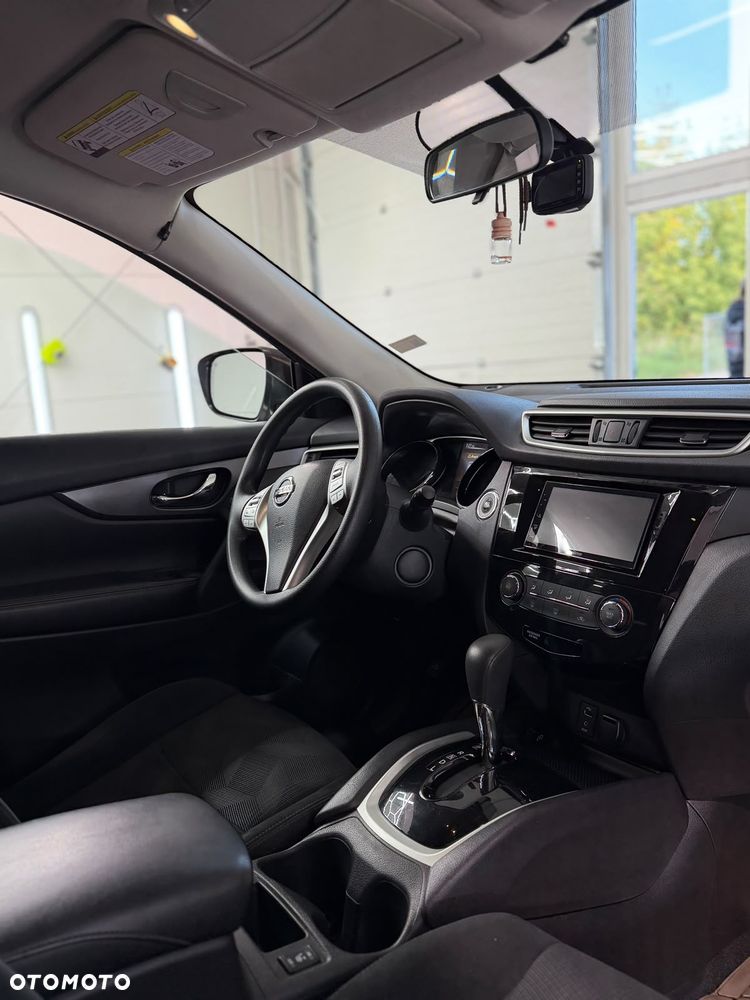 Nissan Rogue - 12