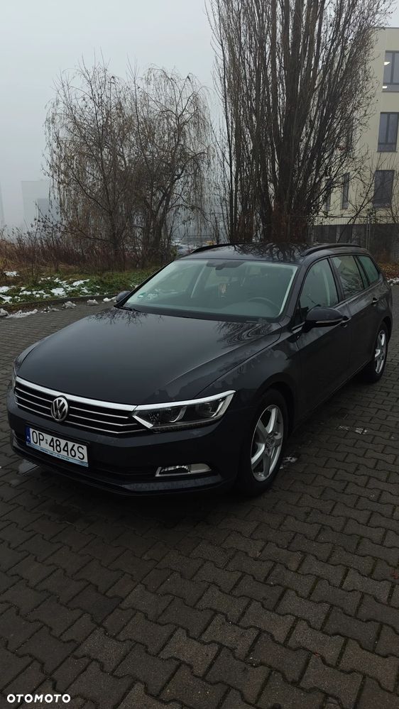 Volkswagen Passat - 2