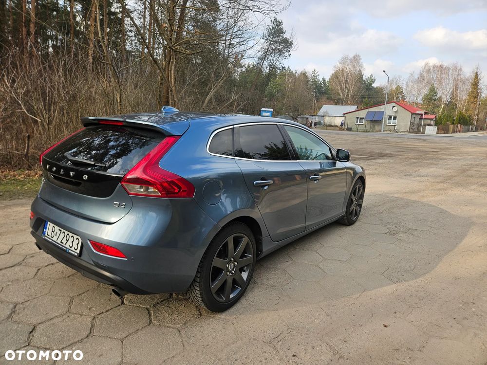 Volvo V40 D4 Momentum - 6