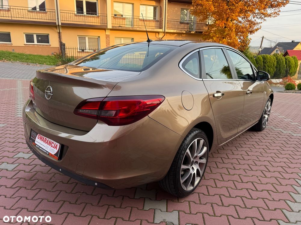 Opel Astra IV 1.6 Essentia - 7