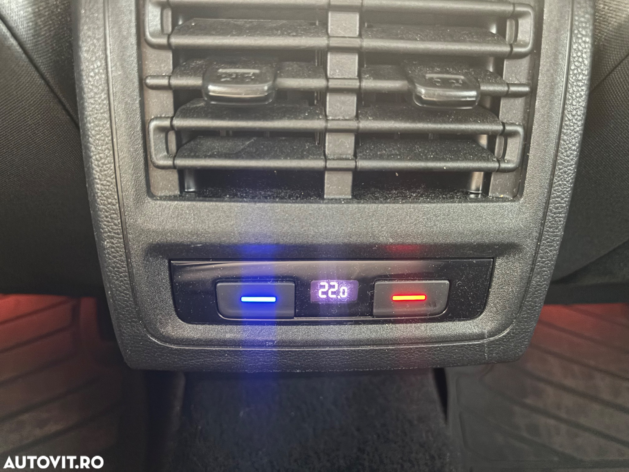Volkswagen Golf 2.0 TDI DSG Style - 30