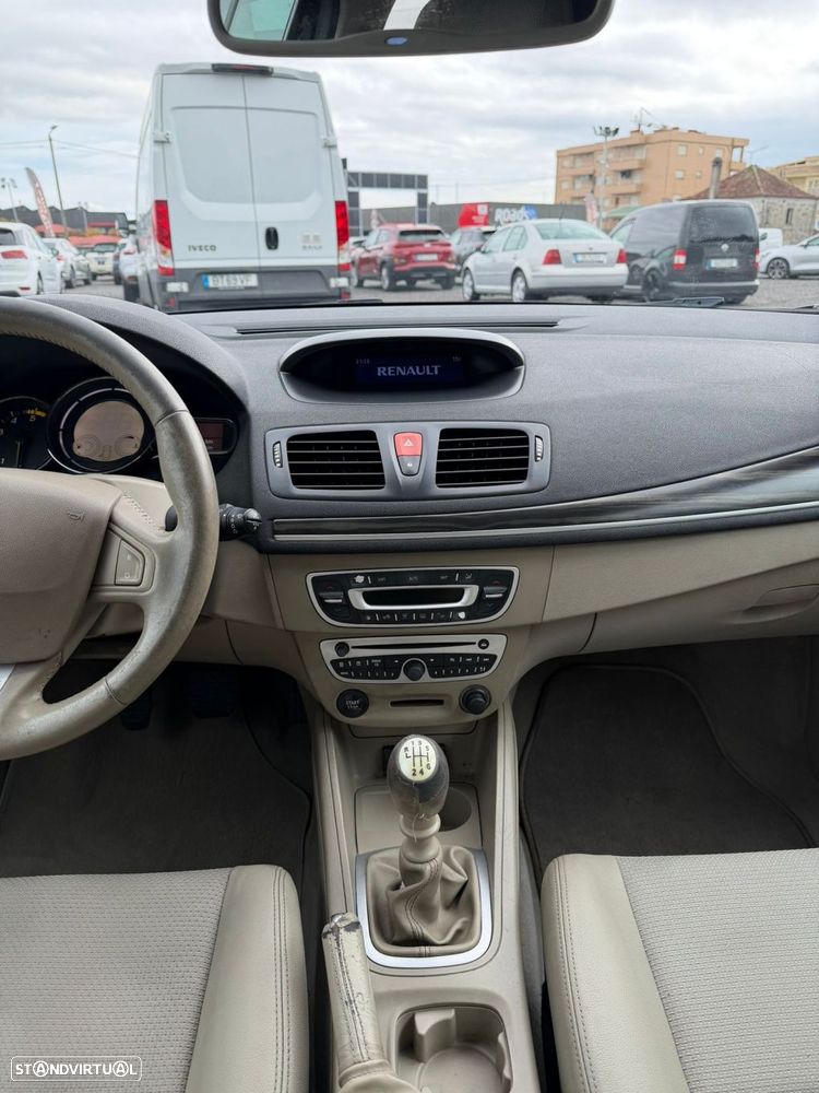 Renault Mégane 1.5 dCi Comfort SS - 24