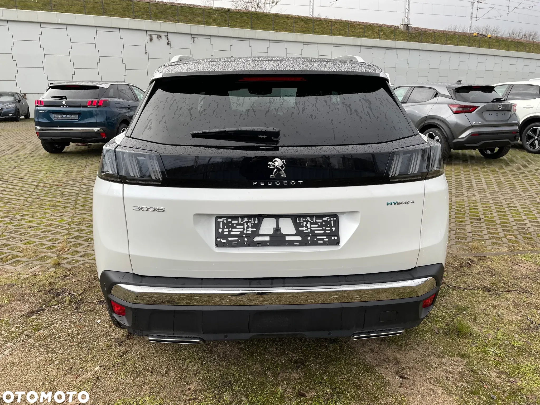 Peugeot 3008 1.6 PureTech Hybrid4 PHEV GT S&S EAT8 - 4