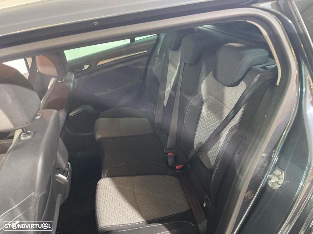 Renault Mégane Sport Tourer 1.6 E-Tech Plug-In Limited - 4