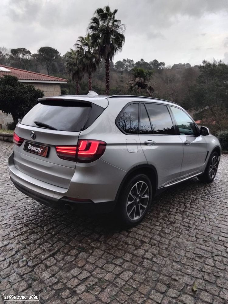 BMW X5 25 d sDrive Comfort 7L - 4